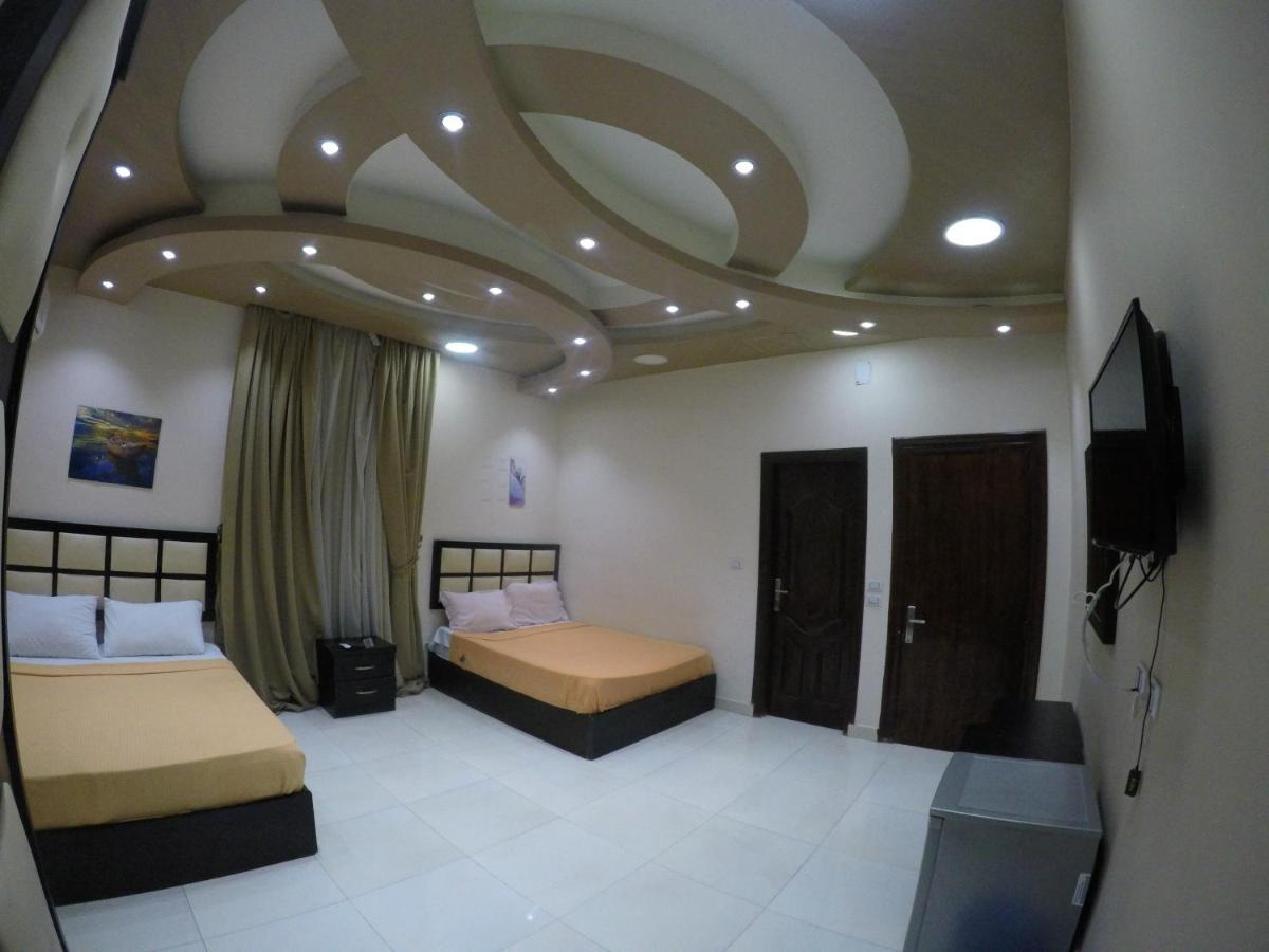 Hostel New *